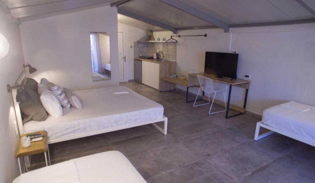 Zoe _Apartments_ สตาวรอส ภายนอก รูปภาพ