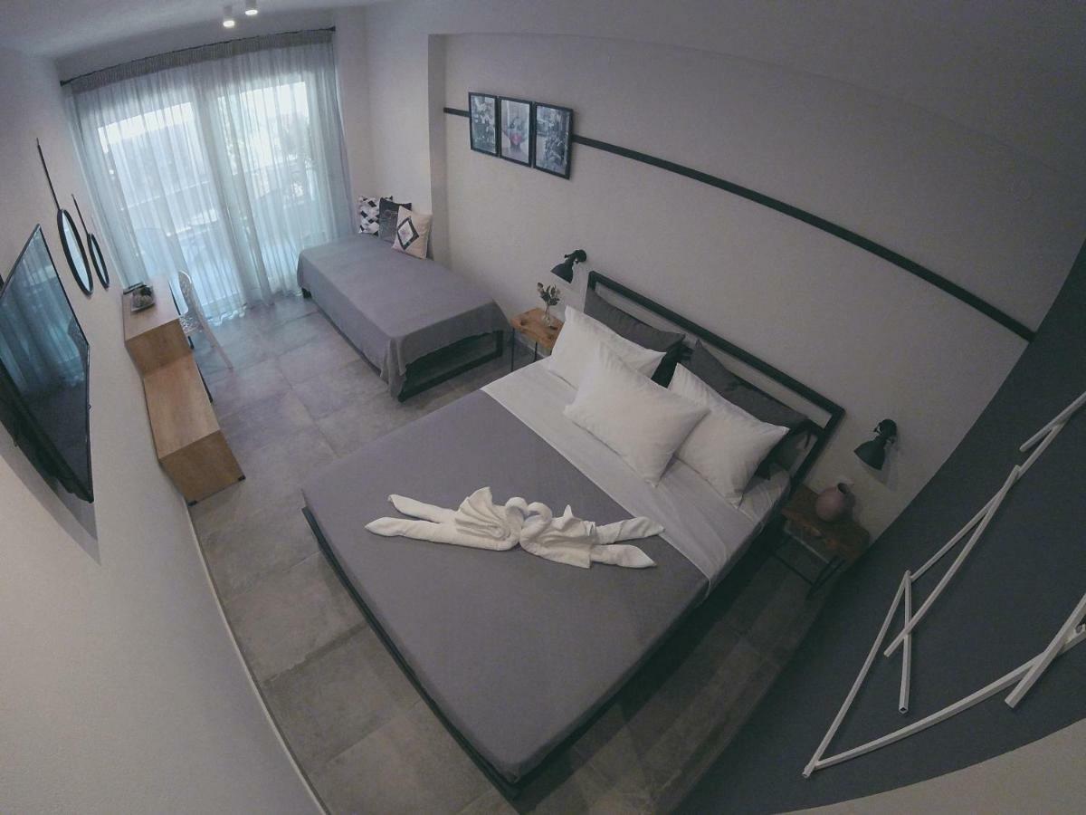 Zoe _Apartments_ สตาวรอส ภายนอก รูปภาพ