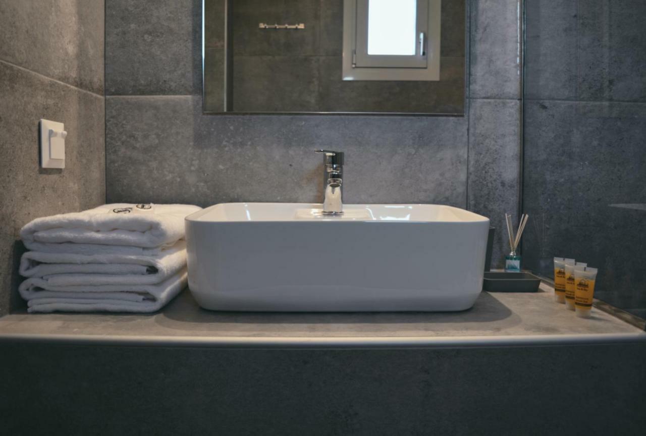 Zoe _Apartments_ สตาวรอส ภายนอก รูปภาพ